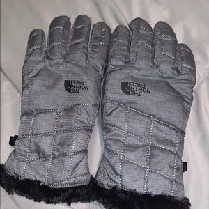 North Face Grey Gloves